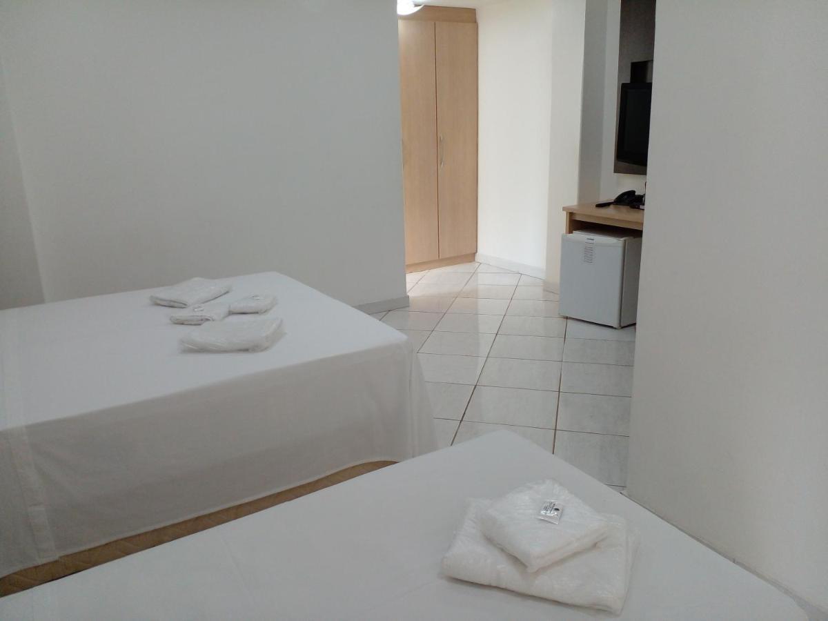 Hotel Minas Brasil Montes Claros Exteriör bild